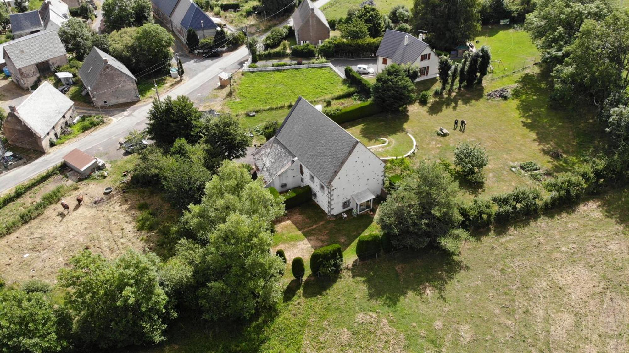 Gite Rural - Grange Des Pres Blancs Chaine Des Puys Le Vernet-Sainte-Marguerite Exterior photo